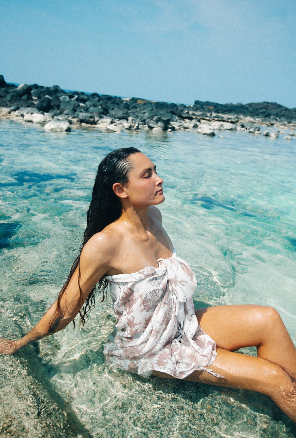Ho'ili'ili Shell Tassel Towel/Pareo