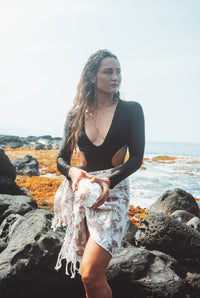 Ho'ili'ili Shell Tassel Towel/Pareo