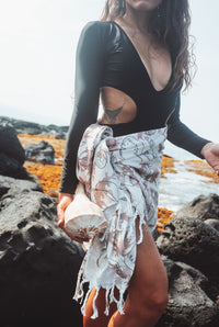 Ho'ili'ili Shell Tassel Towel/Pareo