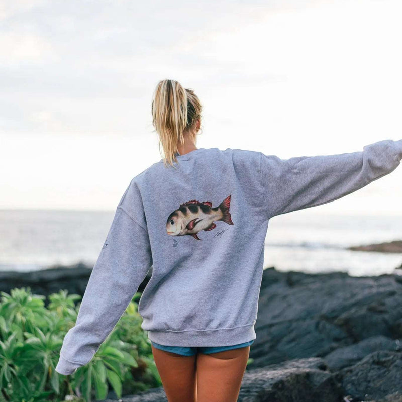 woman in Mu Sweatshirt (Grey)