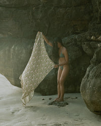 Banyans Pareo — Naupaka Shores (Hawaiian Sarong)