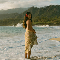 Banyans Pareo — Naupaka Shores (Hawaiian Sarong)